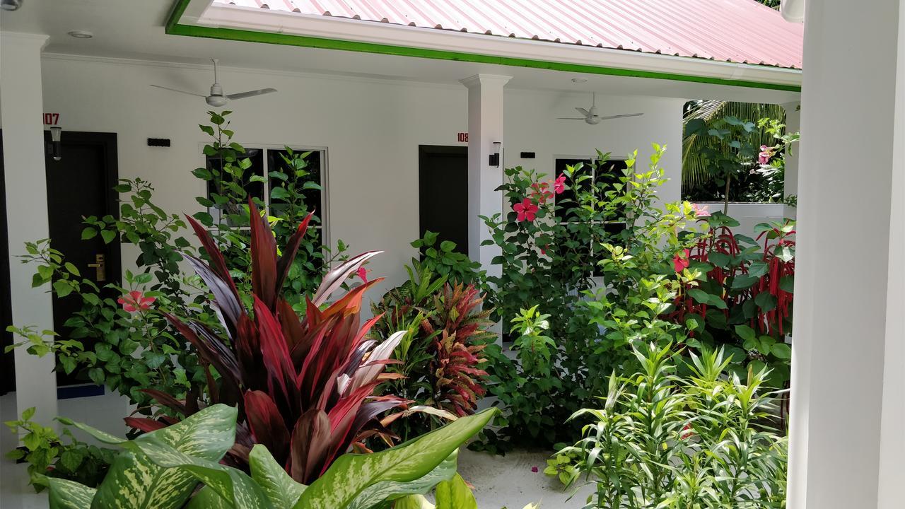 Athiriveli Hotel Thoddoo Exterior photo